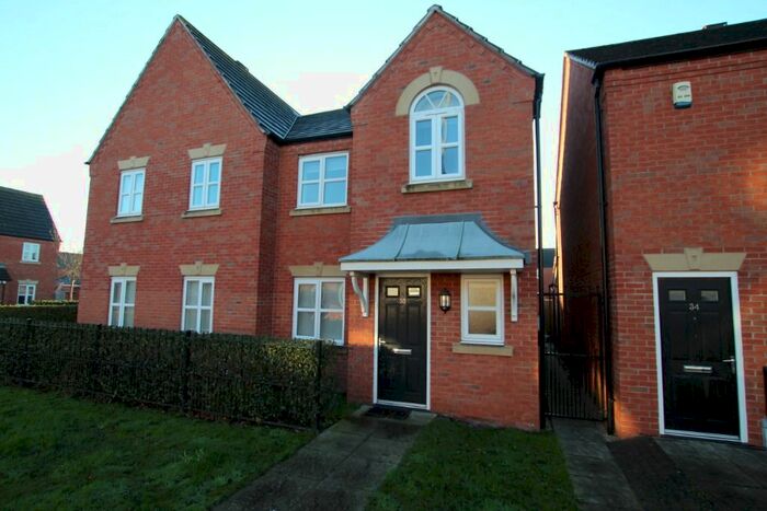 3 Bedroom Semi-Detached House To Rent In Horninglow Road, Burton-On-Trent DE14