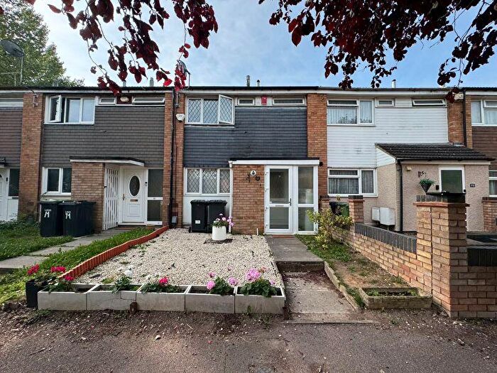 3 Bedroom Terraced House For Sale In Thrales Close, Luton, LU3