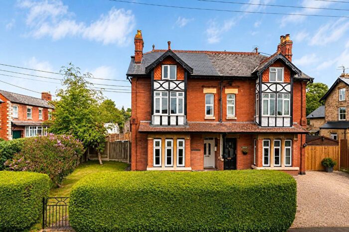 5 Bedroom Semi-Detached House For Sale In St Cyrils Road, Stonehouse, GL10