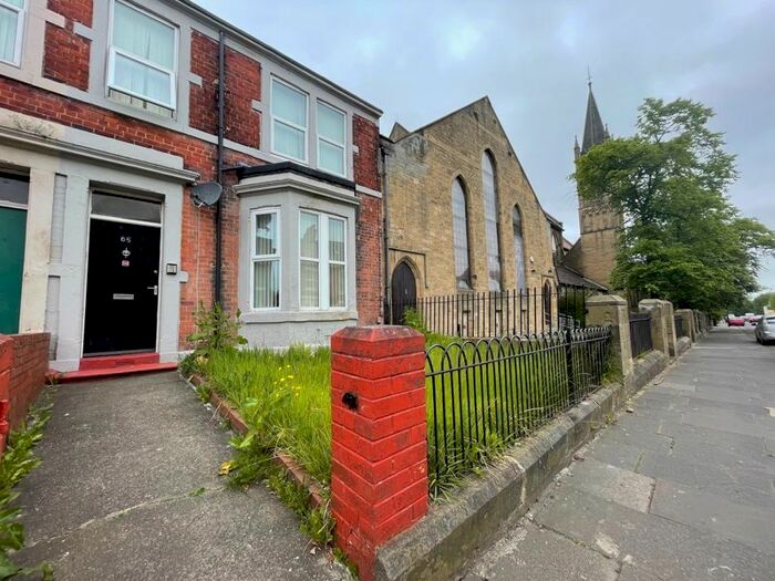 3 Bedroom Flat To Rent In Brighton Grove, Arthurs Hill, Newcastle Upon Tyne, NE4