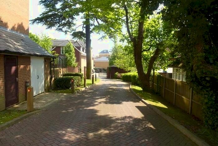 2 Bedroom Flat To Rent In Culverden Park, Tunbridge Wells, TN4