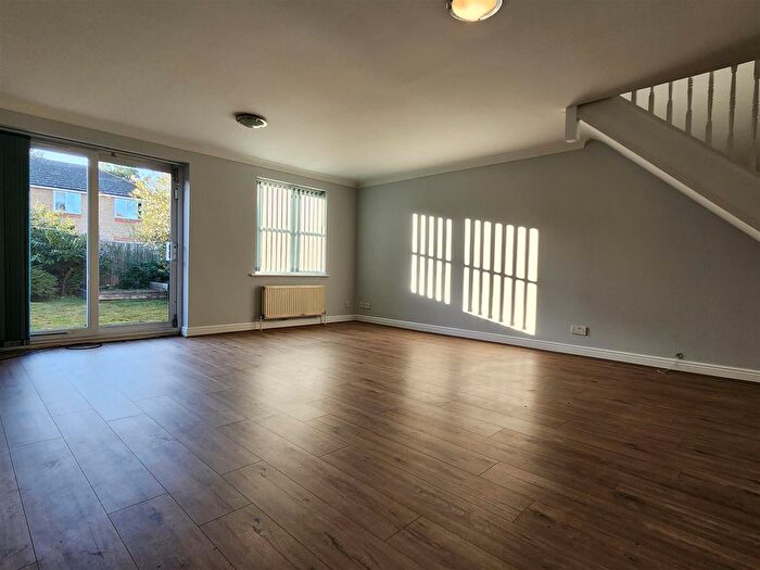 3 Bedroom Detached House For Sale In George Lovell Drive, Enfield Island Village, EN3