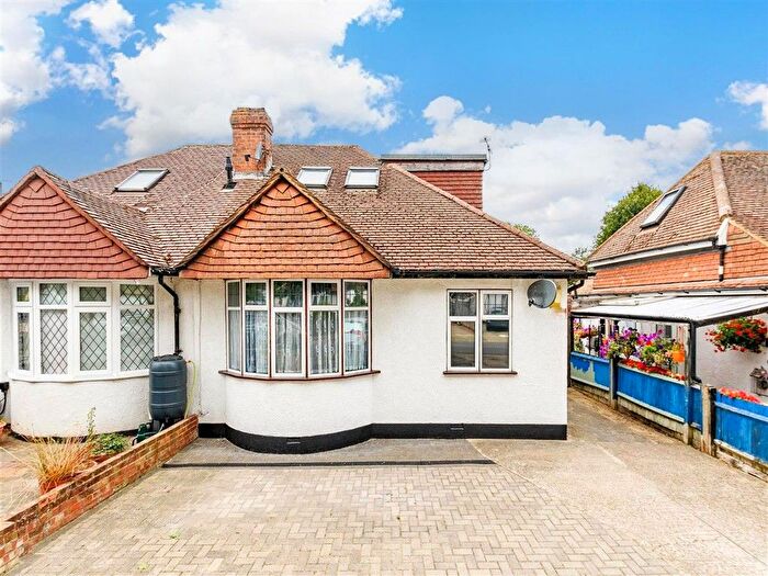 2 Bedroom Semi-detached Bungalow For Sale In Kynaston Road, Orpington, Kent, BR5