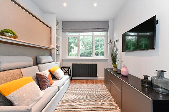 Studio To Rent In Oakley Square, Camden, NW1