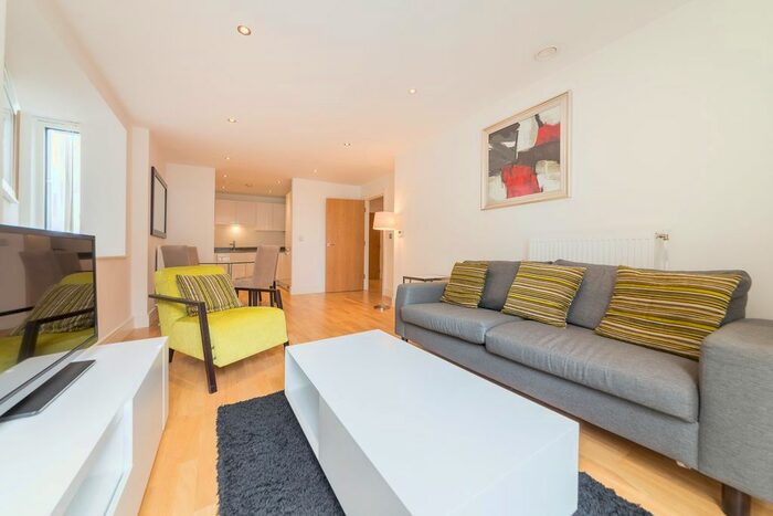2 Bedroom Flat To Rent In Canary View, 23 Dowells Street, Greenwich, London SE10