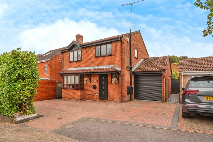 4 Bedroom Detached House For Sale In Lovage Way, Waterlooville, Hampshire, PO8