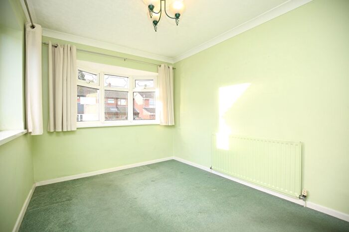 2 Bedroom Detached Bungalow For Sale In Croft Road, Atherstone, CV9