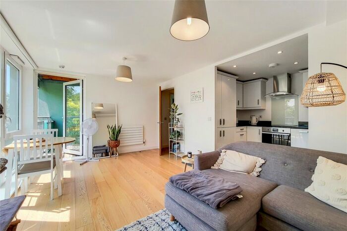 1 Bedroom Flat To Rent In Clarence Avenue, Clapham, London, SW4