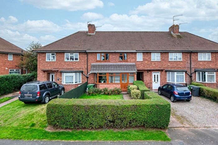 3 Bedroom Terraced House For Sale In Oak Road, Catshill, B61