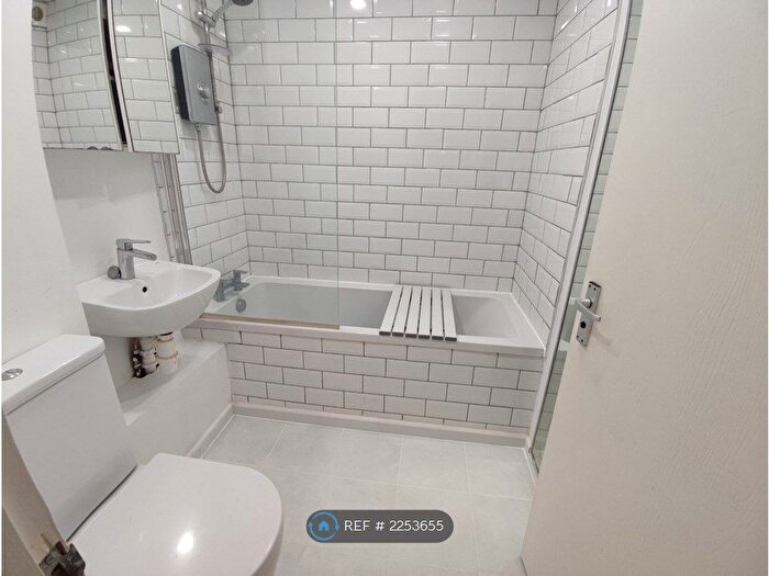 1 Bedroom Maisonette To Rent In College Gardens, London, SW17