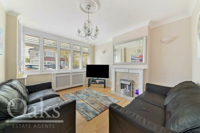 3 Bedroom Semi-Detached House To Rent In Northway Road, Addiscombe, CR0