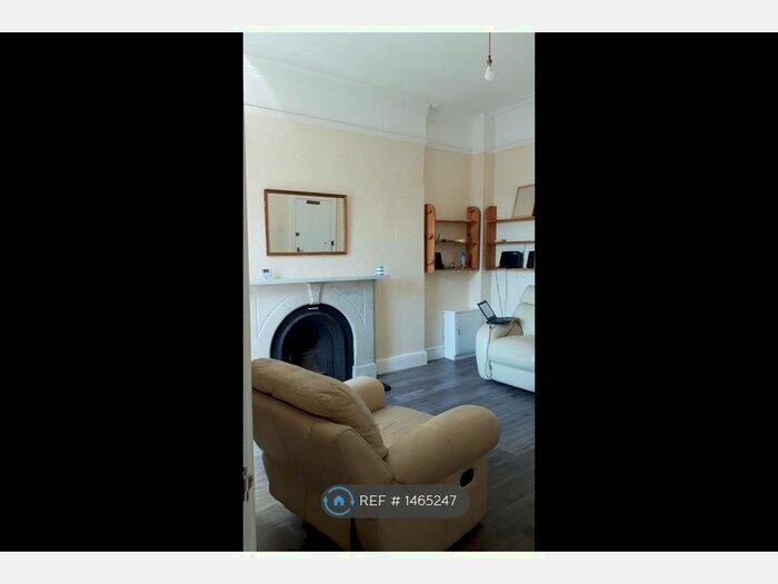 1 Bedroom Flat To Rent In Walmersley Road, Bury, BL9