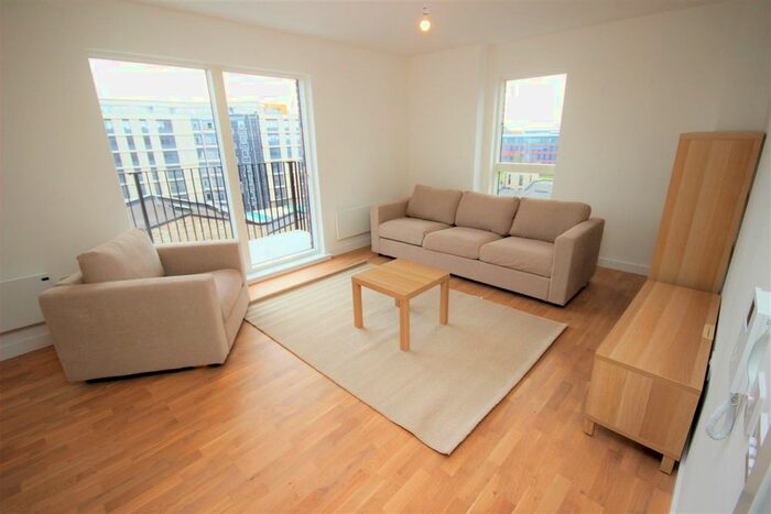 2 Bedroom Flat To Rent In Lockgate Mews, Manchester, M4