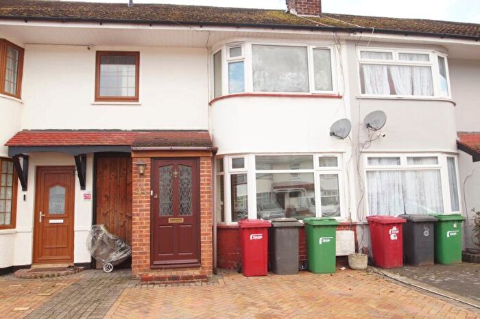 3 Bedroom House To Rent In Lewins Way, Cippenham, SL1