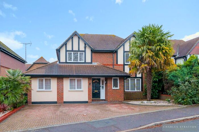 5 Bedroom Detached House To Rent In Brandon Close, Chafford Hundred, RM16