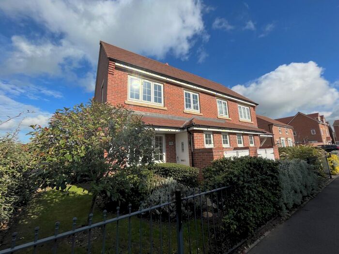 2 Bedroom House To Rent In River View, Newark, NG24