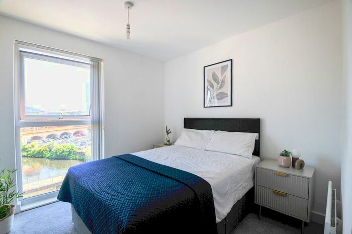 2 Bedroom Flat To Rent In Ordsall Lane, Salford, M5