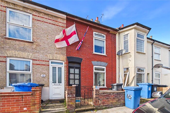 3 Bedroom Terraced House For Sale In Queens Road, Lowestoft, Suffolk, NR32