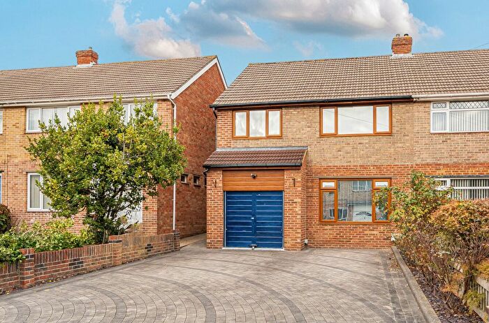 3 Bedroom Semi-Detached House For Sale In Glenesha Gardens, Fareham, PO15