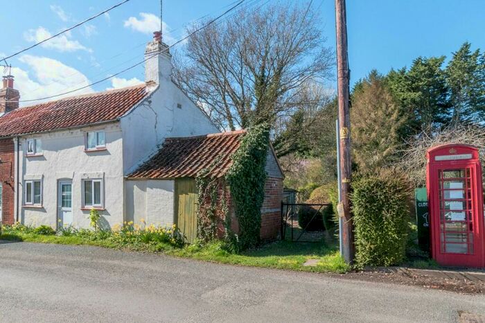 3 Bedroom End Of Terrace House For Sale In Moor Lane, Sculthorpe, NR21