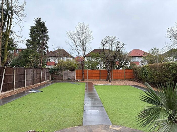 Studio To Rent In Ealing, London, W5