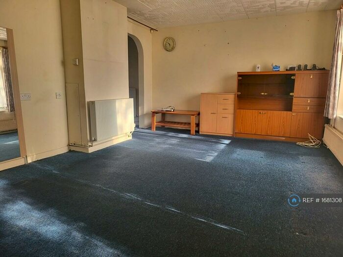 3 Bedroom Terraced House To Rent In Silam Road, Stevenage, SG1