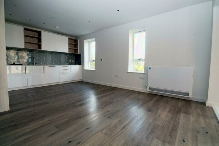 2 Bedroom Apartment To Rent In Blenheim Mansions, N8