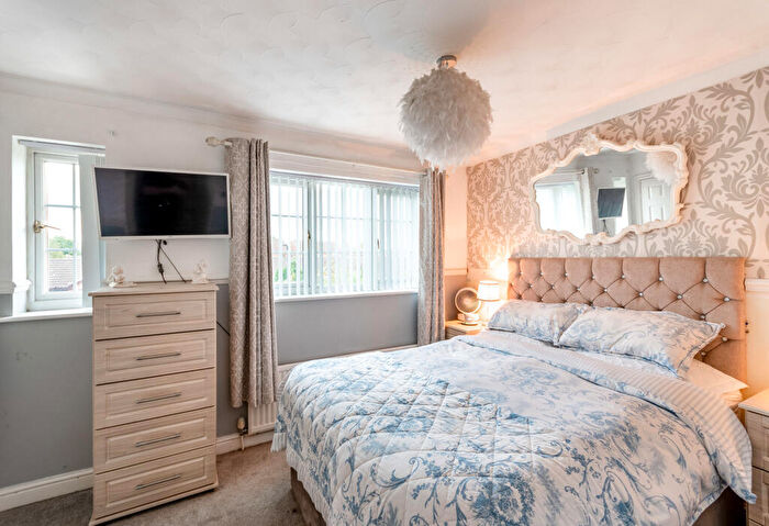 3 Bedroom Detached House For Sale In Windsor Close, Doncaster, South Yorkshire, DN6