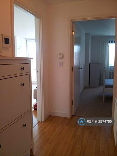 1 Bedroom Penthouse To Rent In Omnibus House, London, N22