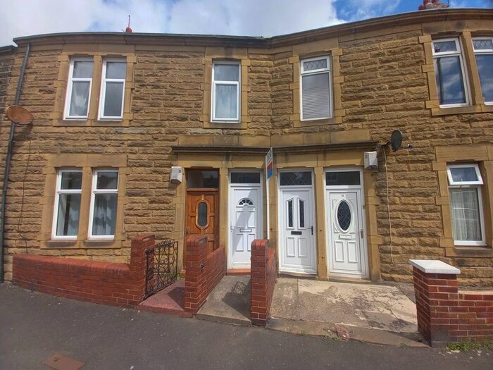 3 Bedroom Flat To Rent In Cooperative Crescent, Felling, Gateshead, NE10