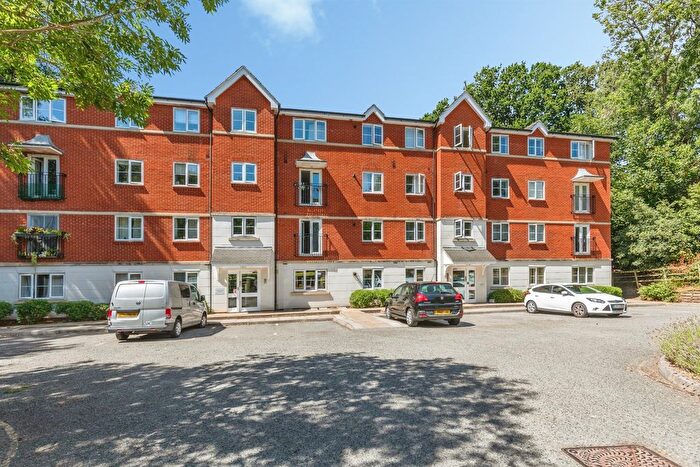 2 Bedroom Flat For Sale In Arbourvale, St. Leonards-On-Sea, TN38