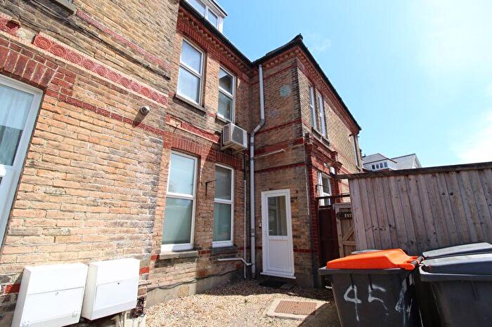 3 Bedroom Flat To Rent In Spacious -Bedroom Duplex Flat In Boscombe – Modern Living Near The Beach, BH1