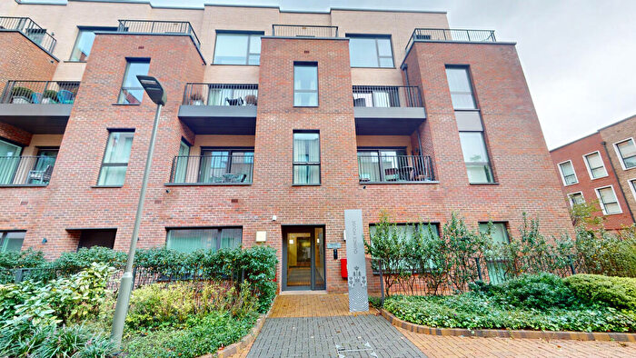 2 Bedroom Apartment To Rent In Two Bedroom Flat To Rent In Colindale, NW9