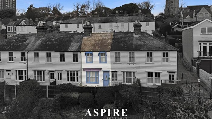 2 Bedroom House For Sale In Norman Place, Church Hill, Leigh-On-Sea, SS9