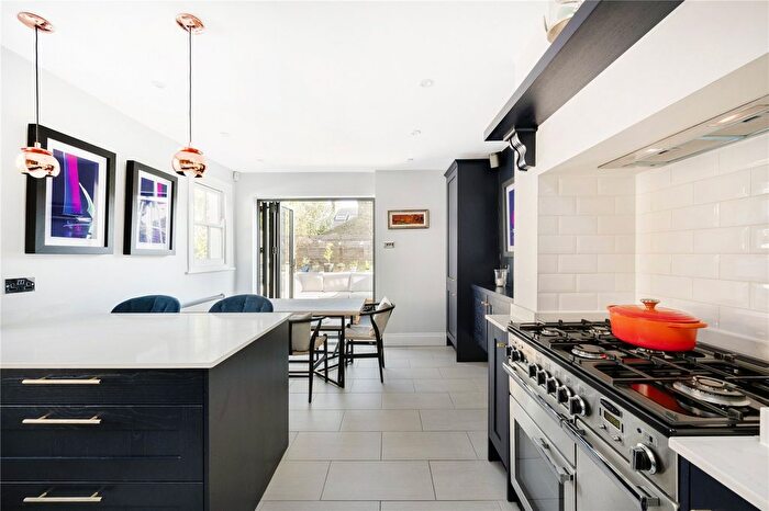 2 Bedroom Flat For Sale In Mandalay Road, Abbeville Village, SW4