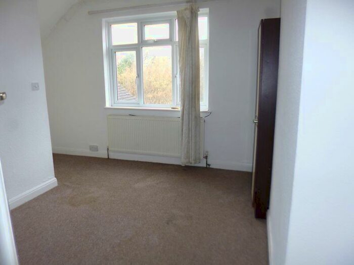 1 Bedroom Flat To Rent In Faraday Avenue, Sidcup, DA14