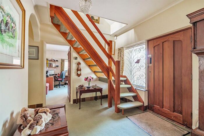 4 Bedroom Detached House For Sale In Manor Road, Dorchester, DT1