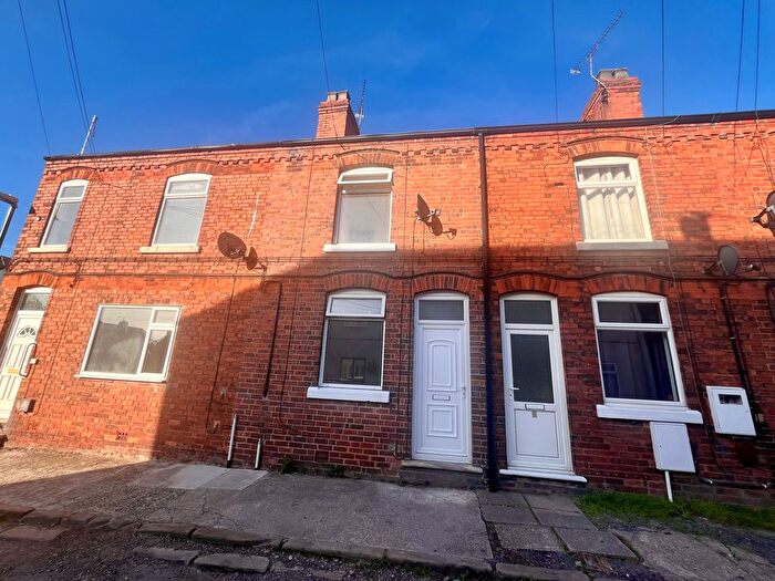 2 Bedroom Property To Rent In New Street, Chesterfield, S45