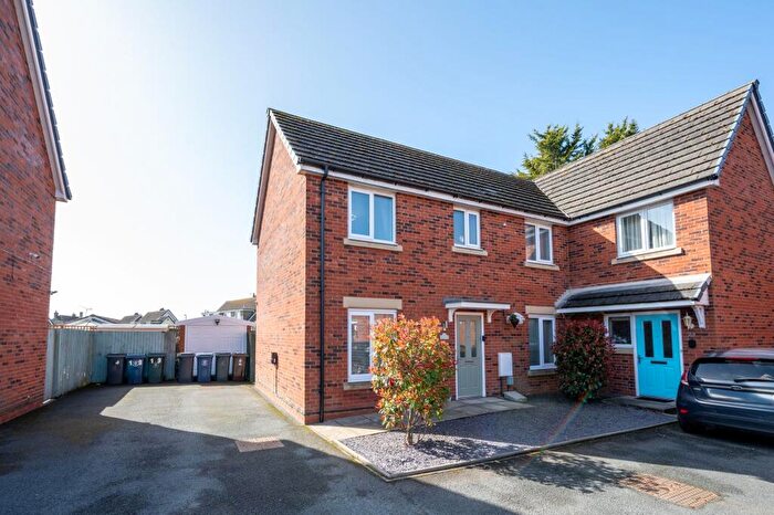 3 Bedroom Semi-Detached House For Sale In Chisnall Brook Close, Downholland, L39