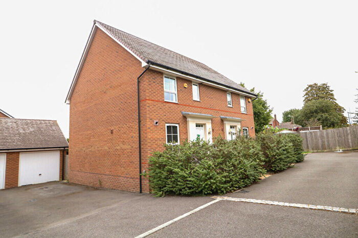 3 Bedroom Semi-Detached House To Rent In Woodpecker Close, Allington, Maidstone, ME16
