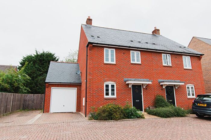 3 Bedroom Semi-Detached House For Sale In Aldous Drive, Bloxham, OX15