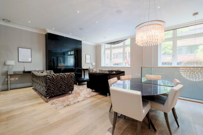 3 Bedroom Flat To Rent In Leman Street London, E1