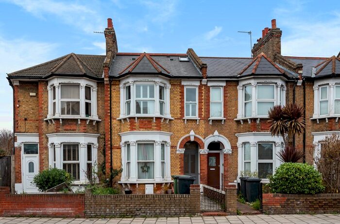 2 Bedroom Flat To Rent In Catford Hill, London SE6