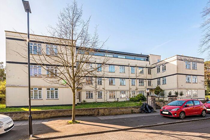 3 Bedroom Flat To Rent In Church Road, Osterley, Isleworth, TW7