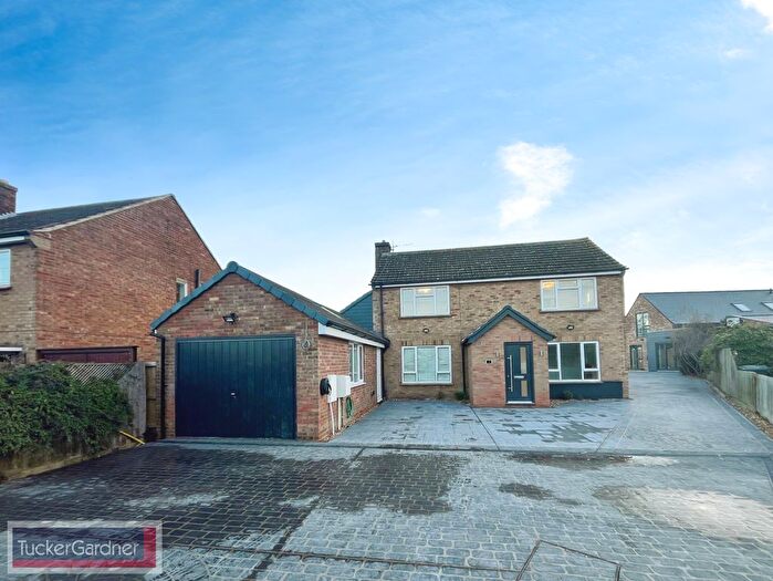 4 Bedroom Property To Rent In Red Hill Close, Cambridge, CB22