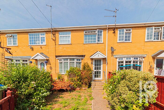 3 Bedroom Terraced House For Sale In Porter Close, Minster, ME12