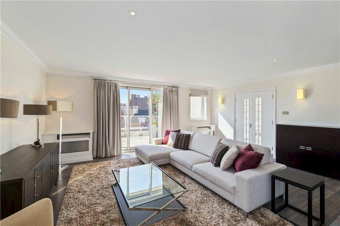 3 Bedroom Flat To Rent In Princes Gate, London, SW7