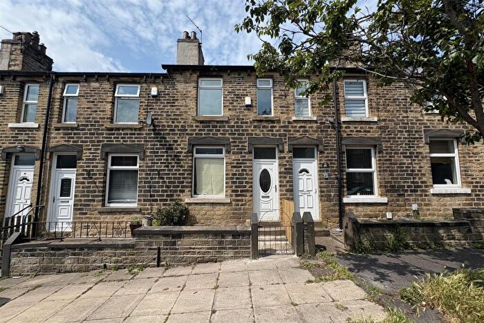 2 Bedroom Terraced House To Rent In Lawrence Road, Huddersfield, HD1