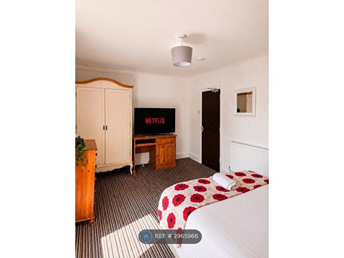 3 Bedroom Terraced House To Rent In Windmill Terrace, St. Thomas, Swansea, SA1