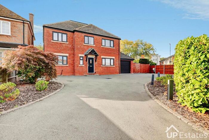 4 Bedroom Detached House To Rent In Broad Lane, Coventry, CV5
